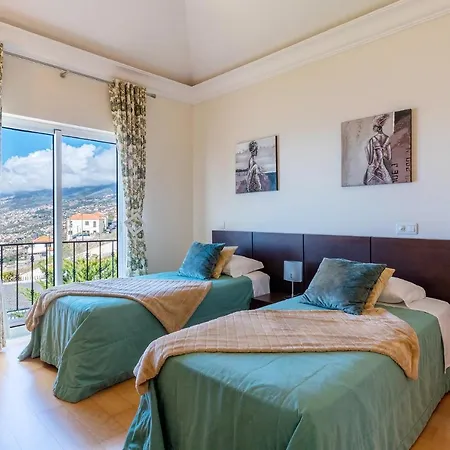 Luxury Two Bedroom Palheiro Village By Madeira פונשל