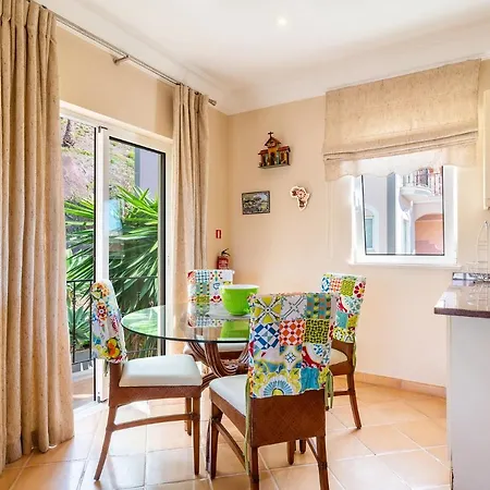 Luxury Two Bedroom Palheiro Village By Madeira *