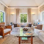 Апартаменты Luxury Two Bedroom Palheiro Village By Madeira