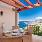 Апартаменты Luxury Two Bedroom Palheiro Village By Madeira Фуншал