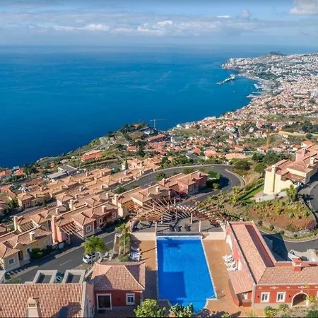 Luxury Two Bedroom Palheiro Village By Madeira Appartement