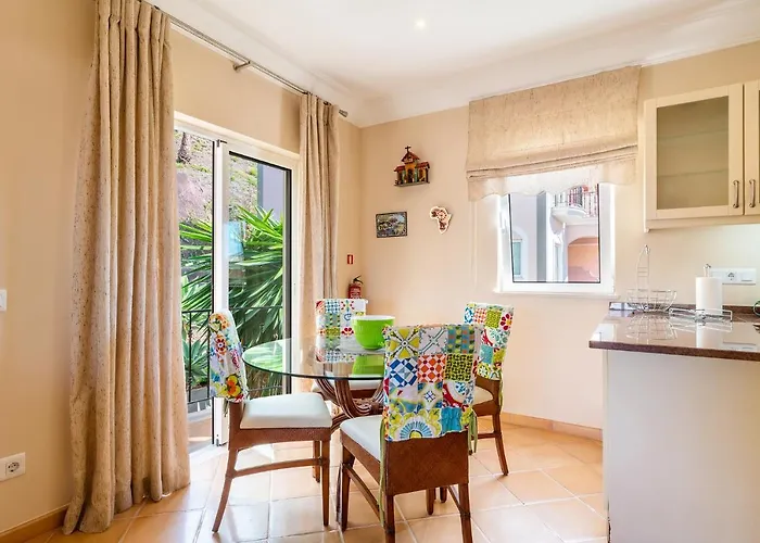 Luxury Two Bedroom Palheiro Village By Madeira *