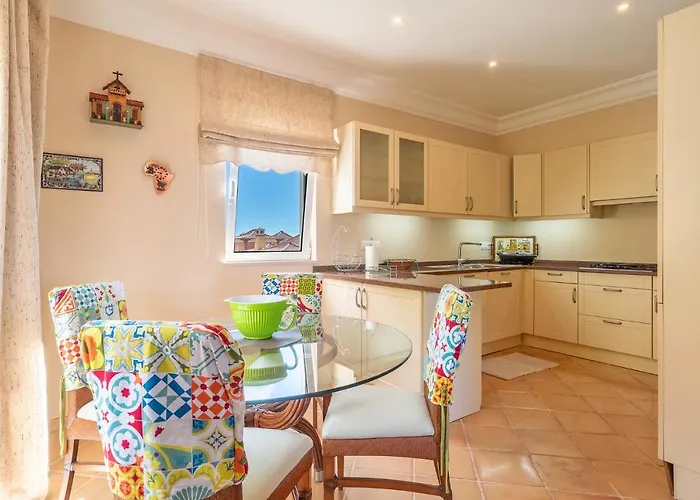 Luxury Two Bedroom Palheiro Village By Madeira *