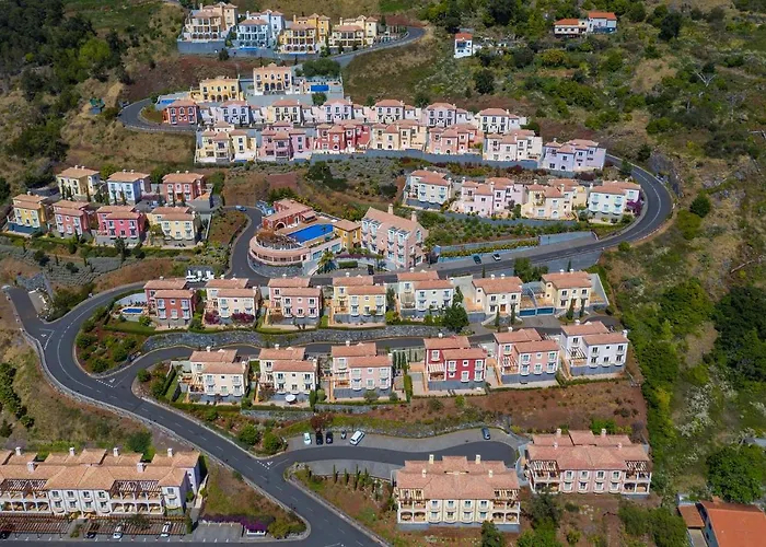 Luxury Two Bedroom Palheiro Village By Madeira *