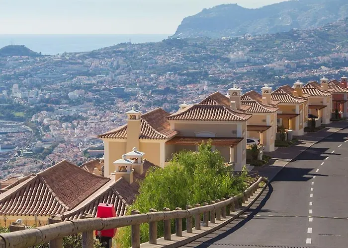 Luxury Two Bedroom Palheiro Village By Madeira