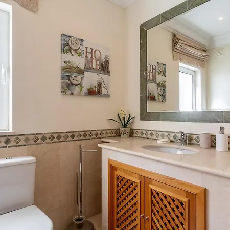 Luxury Two Bedroom Palheiro Village By Madeira פונשל