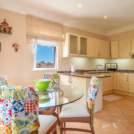 Luxury Two Bedroom Palheiro Village By Madeira *